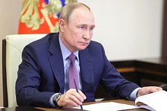Путин наградил экипаж вывозившего людей из Херсона катера: Политика: Россия: Lenta.ru0
