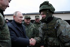 Путин пообещал решить все проблемы с оснащением армии: Политика: Россия: Lenta.ru0