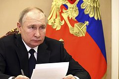 Путин поручил создать базу генетической информации в России: Общество: Россия: Lenta.ru0