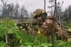 Расстрел российских бойцов военнослужащими Украины попал на видео: Украина: Бывший СССР: Lenta.ru0