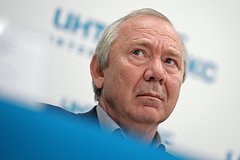 Романцев высказался о причинах массовой драки в матче «Спартака» и «Зенита»: Футбол: Спорт: Lenta.ru0