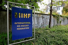 Россия продолжит выплачивать взносы в IIHF в условиях отстранения: Хоккей: Спорт: Lenta.ru0