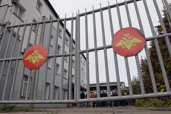 Россиянин устроил стрельбу в военкомате и ранил военкома: Следствие и суд: Силовые структуры: Lenta.ru0