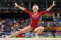 Российская чемпионка ОИ заявила о зависти к участникам международных турниров: Гимнастика: Спорт: Lenta.ru0