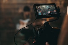 Российская кинокомпания прокомментировала отказ от зарубежной музыки в фильмах: Музыка: Культура: Lenta.ru0