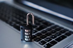 Российские хакеры выложили данные 400 курсантов и преподавателей Академии СБУ: Киберпреступность: Интернет и СМИ: Lenta.ru0
