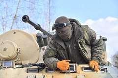 Российские военные встретили пытавшихся прорваться к Кременной бойцов ВСУ: Общество: Россия: Lenta.ru0