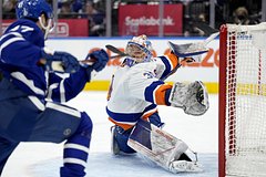 Российский голкипер стал первой звездой дня в НХЛ: Хоккей: Спорт: Lenta.ru0