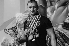 Российский грепплер-чемпион покончил с собой: Бокс и ММА: Спорт: Lenta.ru0