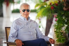 Российский оператор рассказал о желании Байдена потрогать его руки: ТВ и радио: Интернет и СМИ: Lenta.ru0