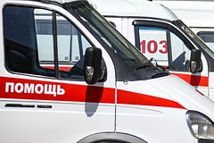 Российский ребенок выпал из окна четвертого этажа и выжил: Общество: Россия: Lenta.ru0