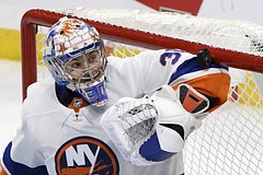 Российского голкипера признали первой звездой дня в НХЛ: Хоккей: Спорт: Lenta.ru0