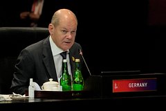 Шольц отказался верить в победу Трампа на выборах в 2024 году: Политика: Мир: Lenta.ru0