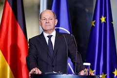 Шольц признал неверный курс Германии в сфере поставок оружия: Политика: Мир: Lenta.ru0