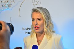 Собчак перестала быть подозреваемой по делу о вымогательстве: Следствие и суд: Силовые структуры: Lenta.ru0