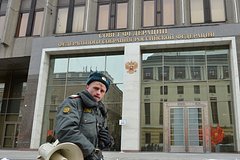 Совфед одобрил закон о запрете митингов возле зданий госорганов и церквей: Политика: Россия: Lenta.ru0