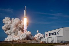 SpaceX подала в суд на украинскую компанию «Старлинк»: Бизнес: Экономика: Lenta.ru0