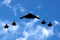 США приостановили полеты самых дорогих бомбардировщиков после аварийной посадки: Происшествия: Мир: Lenta.ru0