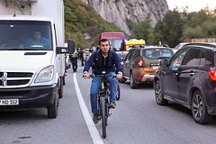 Стали известны подробности о вручении повесток россиянам на границе с Грузией: Общество: Россия: Lenta.ru0