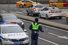 Суд обратил в доход государства имущество экс-инспектора ДПС на миллионы рублей: Следствие и суд: Силовые структуры: Lenta.ru0