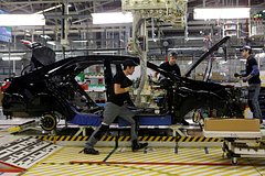Toyota начала увольнять сотрудников в России: Социальная сфера: Экономика: Lenta.ru0
