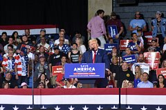 Трамп предрек США миграционный катаклизм: Политика: Мир: Lenta.ru0