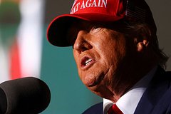 Трамп заявил о вероятности краха США из-за Байдена: Политика: Мир: Lenta.ru0