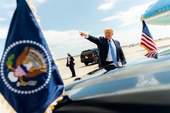 Трампа вызовут на допрос по делу о штурме Капитолия: Политика: Мир: Lenta.ru0