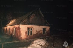 Три человека погибли при пожаре в Оренбургской области: Происшествия: Россия: Lenta.ru0