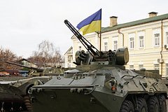 Тверские власти объяснили появление техники с флагами Украины в центре города: Общество: Россия: Lenta.ru0