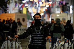 У генконсульства России в Стамбуле усилены меры безопасности из-за взрыва: Политика: Мир: Lenta.ru0
