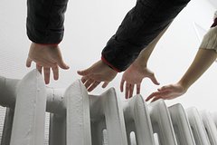 Уехавших из Николаева украинцев обязали платить за отопление домов: Украина: Бывший СССР: Lenta.ru0