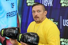 Усик описал тяжелые тренировки перед поединком с Джошуа: Бокс и ММА: Спорт: Lenta.ru0
