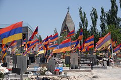 В Азербайджане заявили об обнаруженных захоронениях военных в Карабахе: Закавказье: Бывший СССР: Lenta.ru0