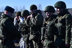 В Белоруссии объяснили выдачу мобилизационных предписаний военнообязанным: Белоруссия: Бывший СССР: Lenta.ru0