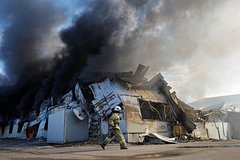 В ДНР заявили о прицельном огне ВСУ по пожарным: Украина: Бывший СССР: Lenta.ru0