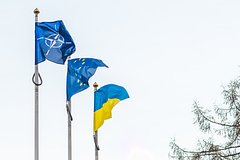 В Германии заявили о стремлении Украины вовлечь НАТО в конфликт с Россией: Пресса: Интернет и СМИ: Lenta.ru0
