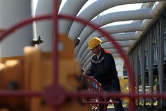 В Германии запустили первый плавучий терминал для приема СПГ: Общество: Мир: Lenta.ru0