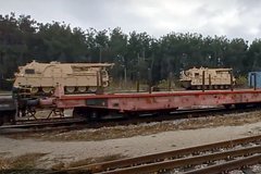 В Греции сошел с рельсов поезд с военной техникой НАТО: Происшествия: Мир: Lenta.ru0