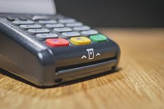 В Казахстане и Вьетнаме приостановили прием карт «Мир»: Экономика: Lenta.ru0