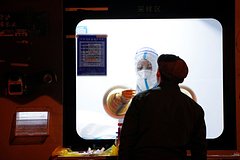 В Китае впервые за полгода умер заболевший коронавирусом: Общество: Мир: Lenta.ru0