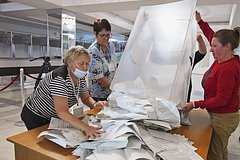 В Крыму предложили четырем регионам Украины обдумать вхождение в состав России: Политика: Россия: Lenta.ru0