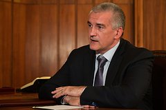 В Крыму сообщили о срабатывании систем ПВО над Симферополем: Политика: Россия: Lenta.ru0