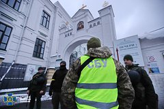 В МИД России назвали аморальными обыски СБУ в Киево-Печерской лавре: Украина: Бывший СССР: Lenta.ru0