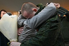 В Минобороны России заявили о возвращении из украинского плена девяти военных: Политика: Россия: Lenta.ru0