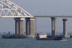 В Минтрансе анонсировали приостановку движения по Крымскому мосту: Россия: Путешествия: Lenta.ru0