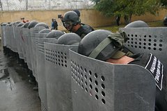 В Одессе задержали вывесивших российский флаг людей: Украина: Бывший СССР: Lenta.ru0