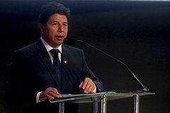 В Перу объявили импичмент президенту: Политика: Мир: Lenta.ru0