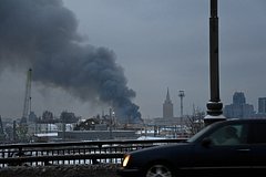 В пожаре на Комсомольской площади в Москве погибли два человека: Происшествия: Россия: Lenta.ru0