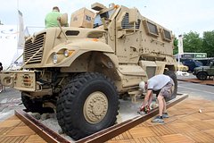 В России оценили готовность американских броневиков к осенней распутице: Оружие: Наука и техника: Lenta.ru0